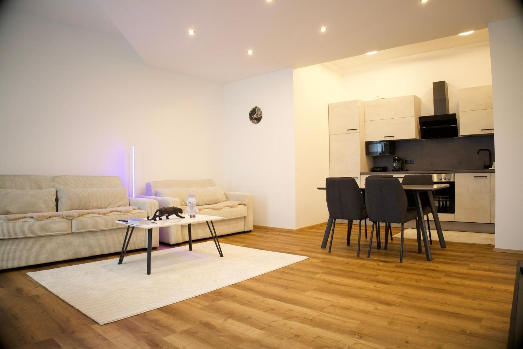 Dc Lofts I Modernes Loft In Der Stadt Salzburg Fuer Bis Zu 5 Personen Esterno foto